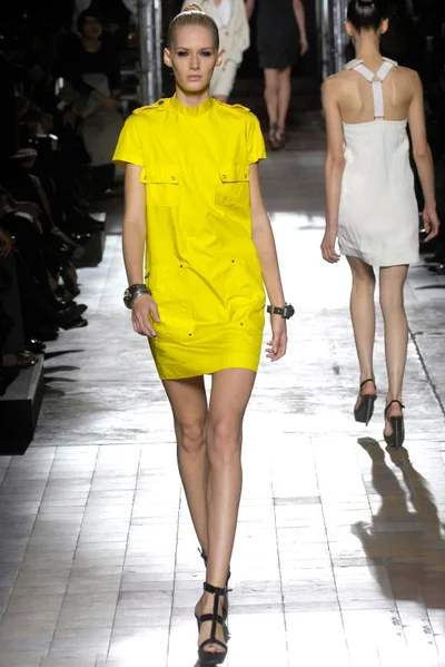 Look 11